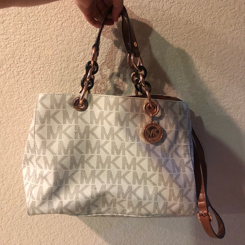 Michael Kors W/ Tortoise Chain